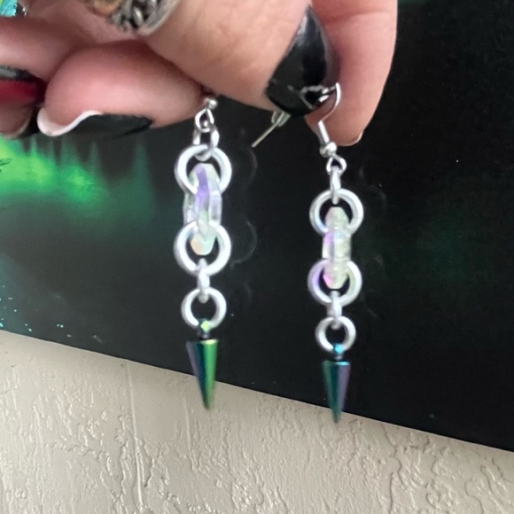 Iridescent rainbow Swarovski circle charms + dangly green purple spikes earrings - Picture 8 of 16